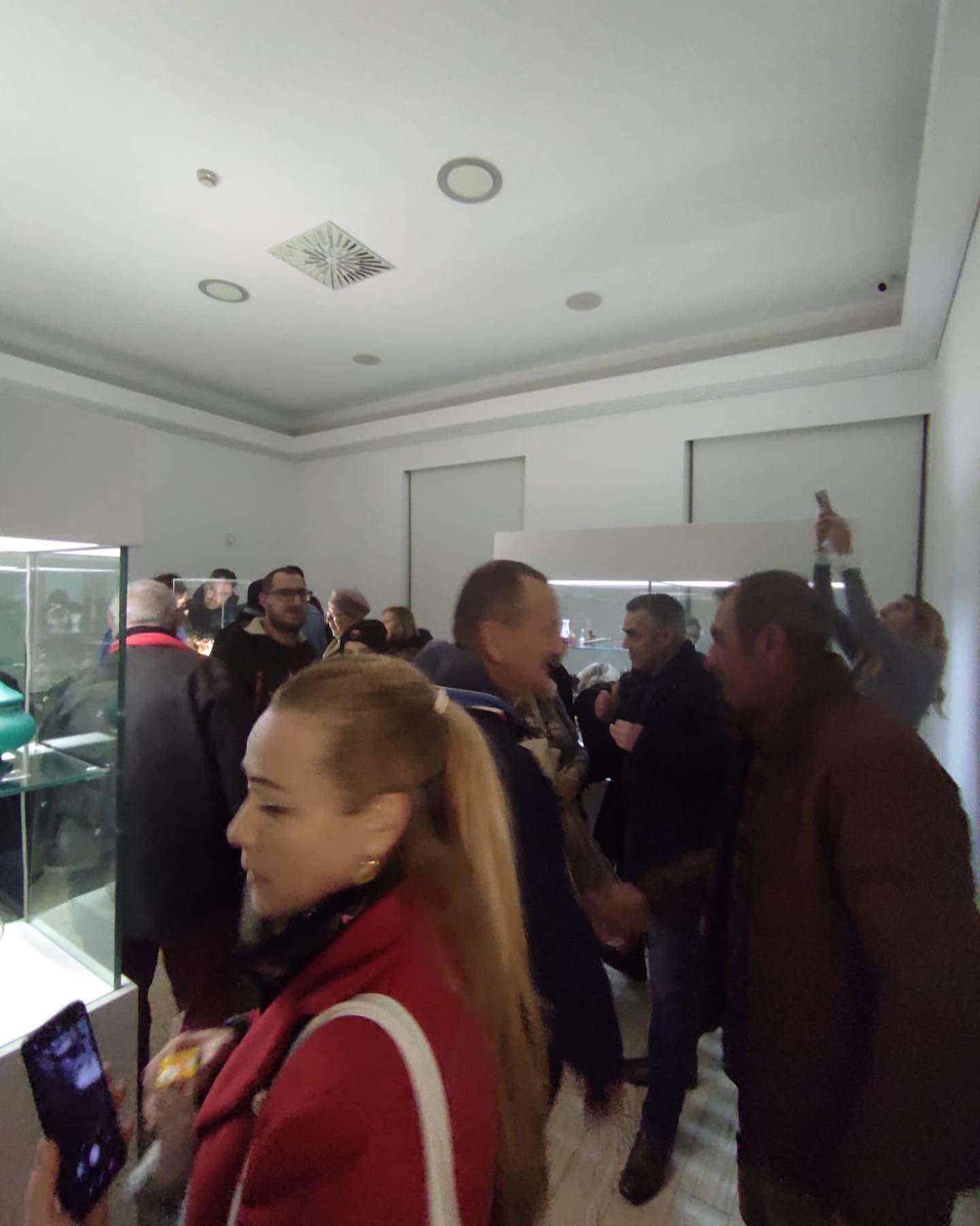 Exhibition "Zadar voli staklo"