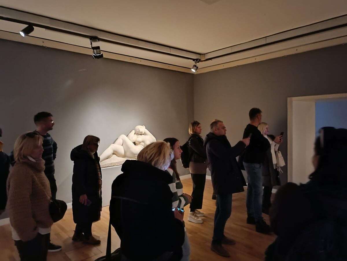 Visit of the employees of the Museum of Ancient Glass in Zadar to the Gallery Klovićevi dvori
