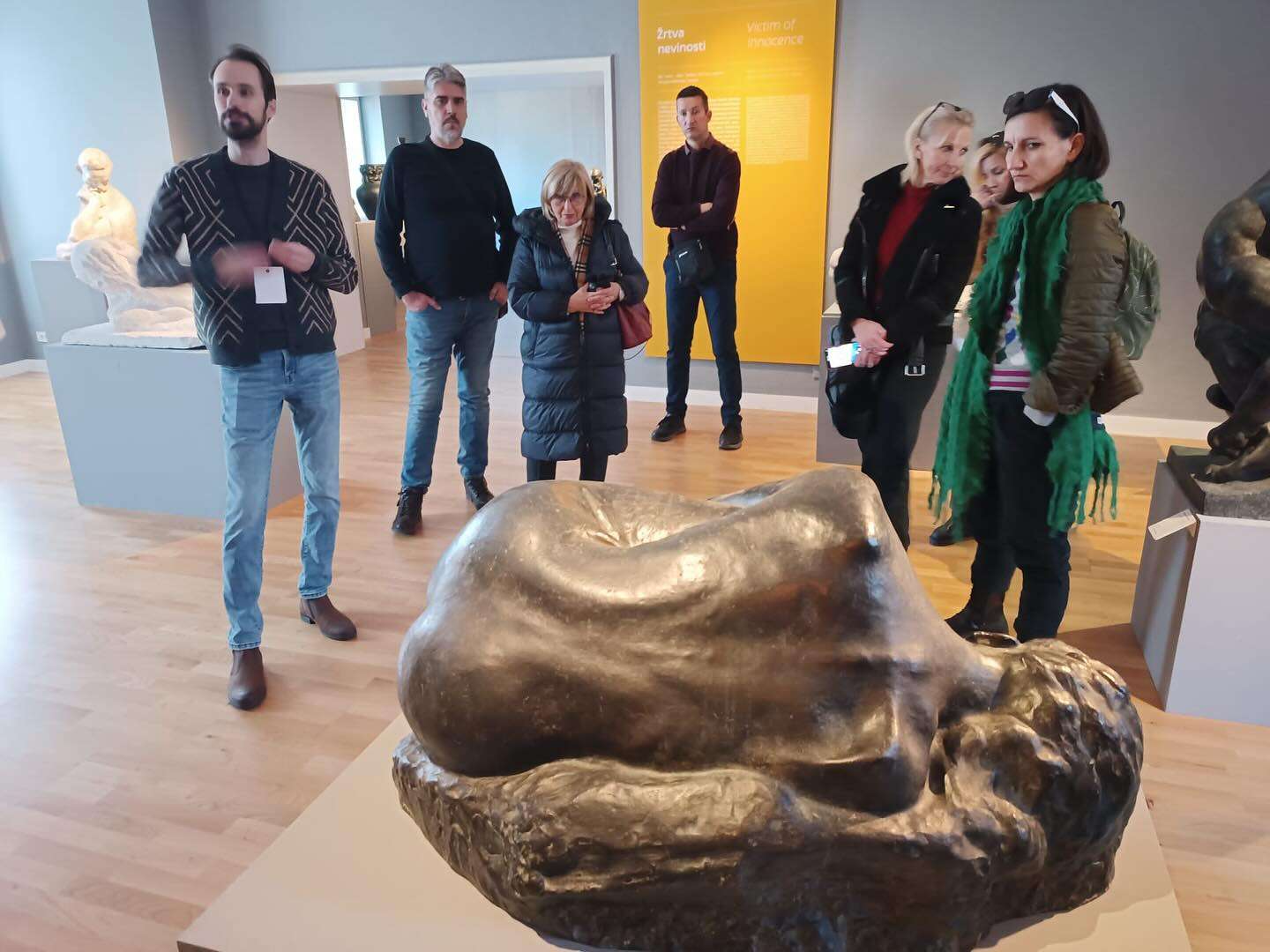 Visit of the employees of the Museum of Ancient Glass in Zadar to the Gallery Klovićevi dvori