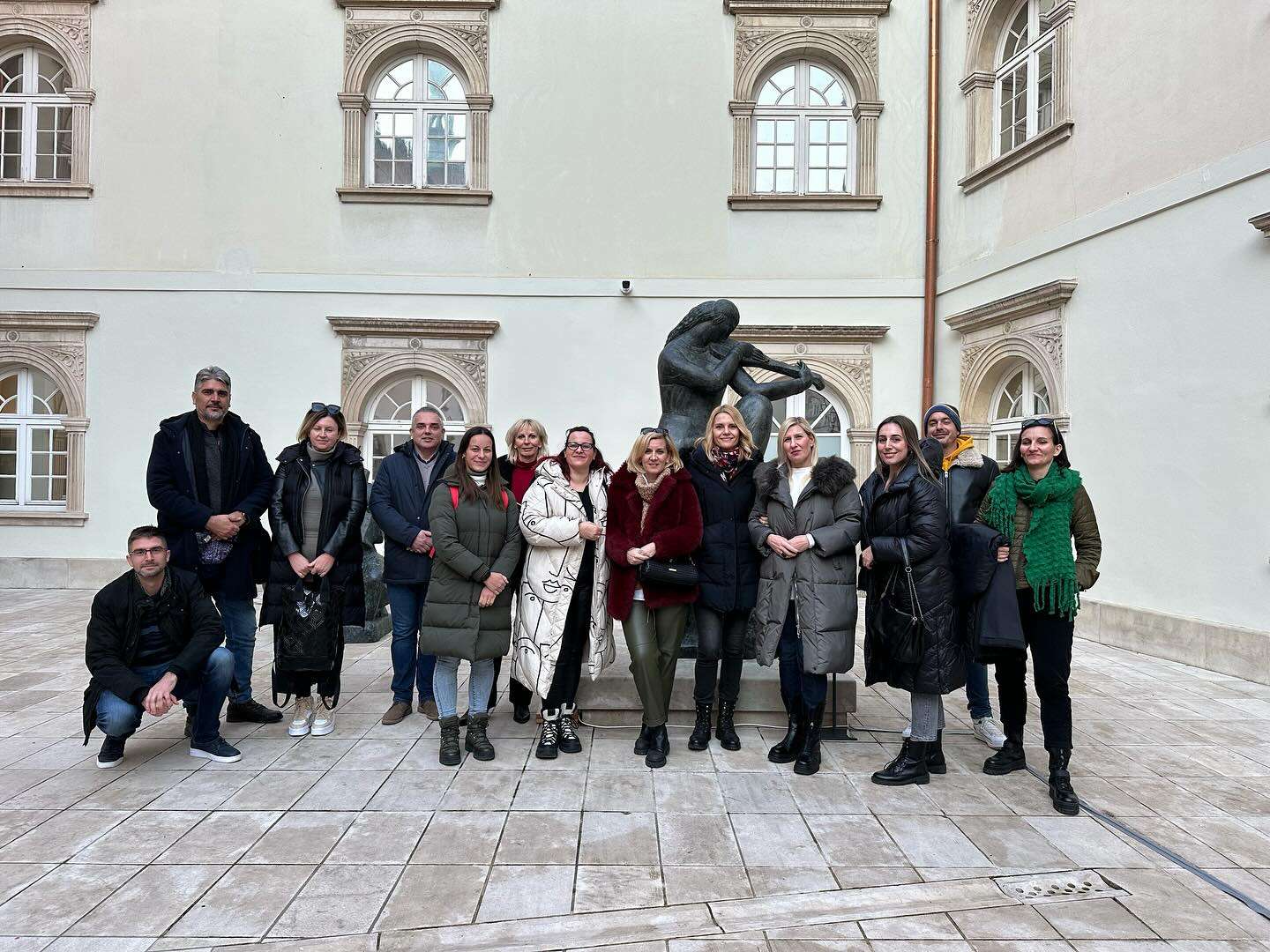 Visit of the employees of the Museum of Ancient Glass in Zadar to the Gallery Klovićevi dvori