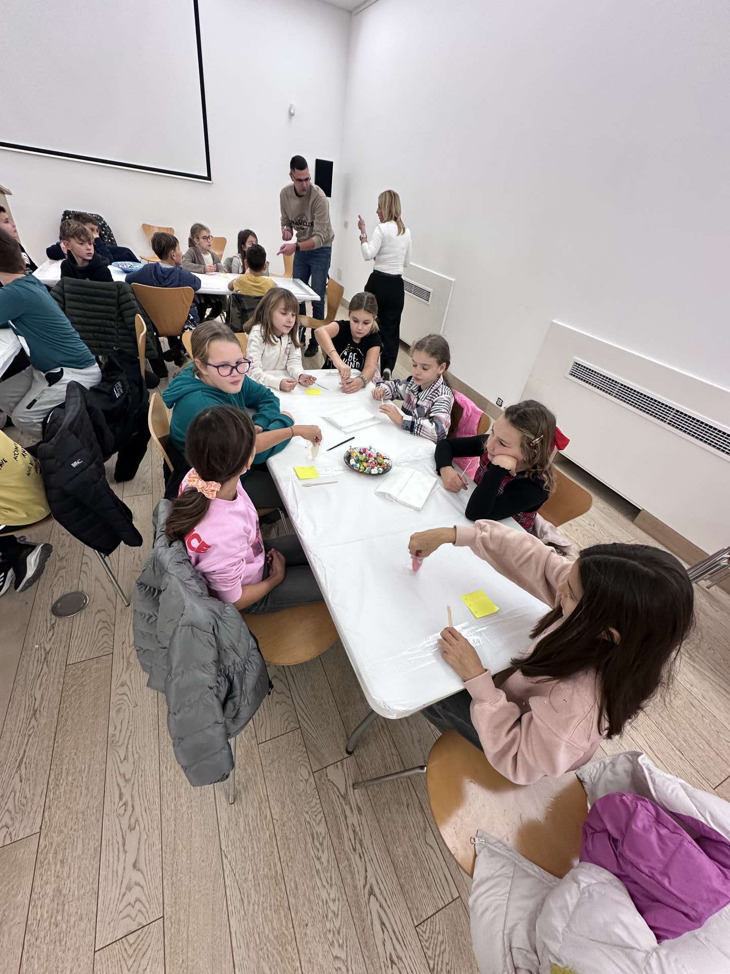 3rd grade students of Petar Preradović Elementary School at a conservation and restoration workshop