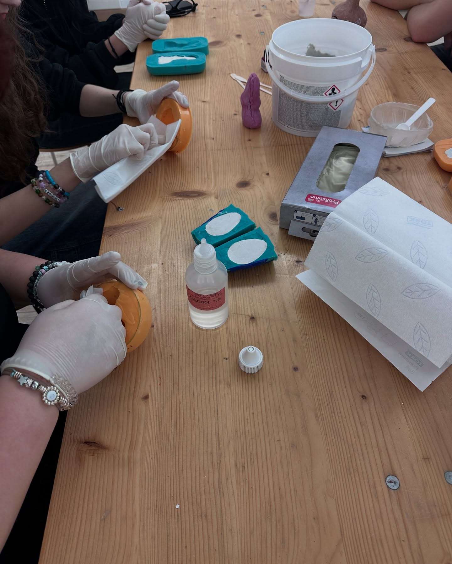 Easter conservation and restoration workshop at MAS