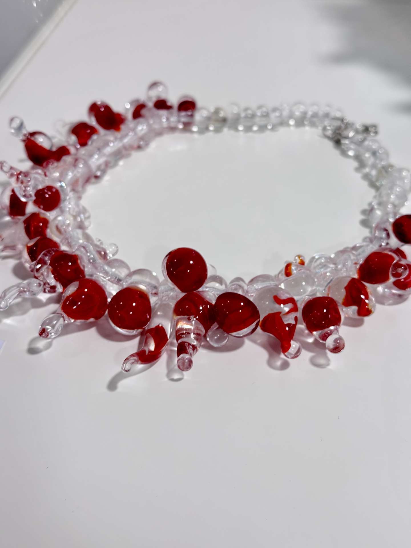 Exhibition of artistic glass jewelry "The transparent Breath" in Venice