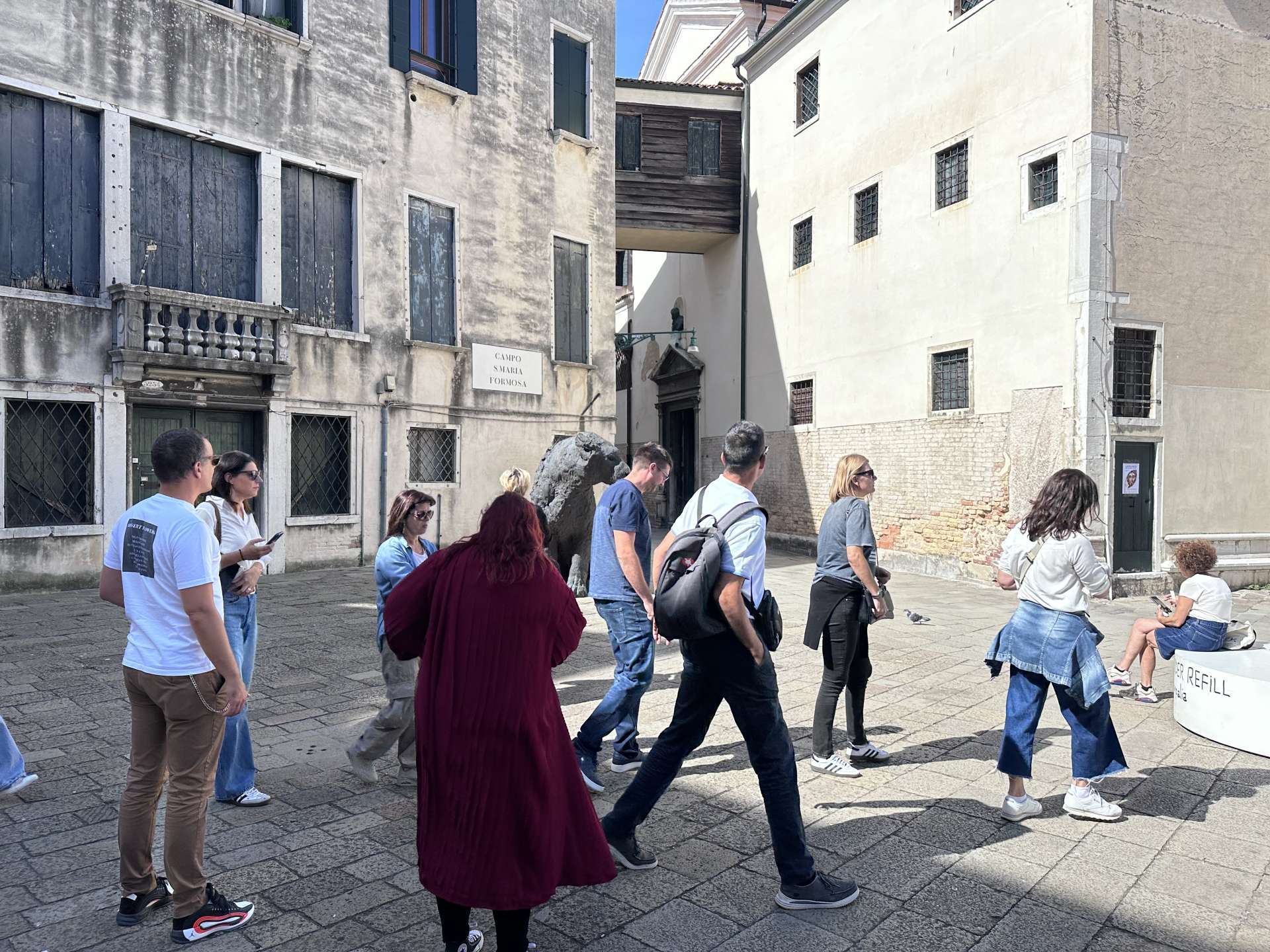 Exhibition of artistic glass jewelry "The transparent Breath" in Venice