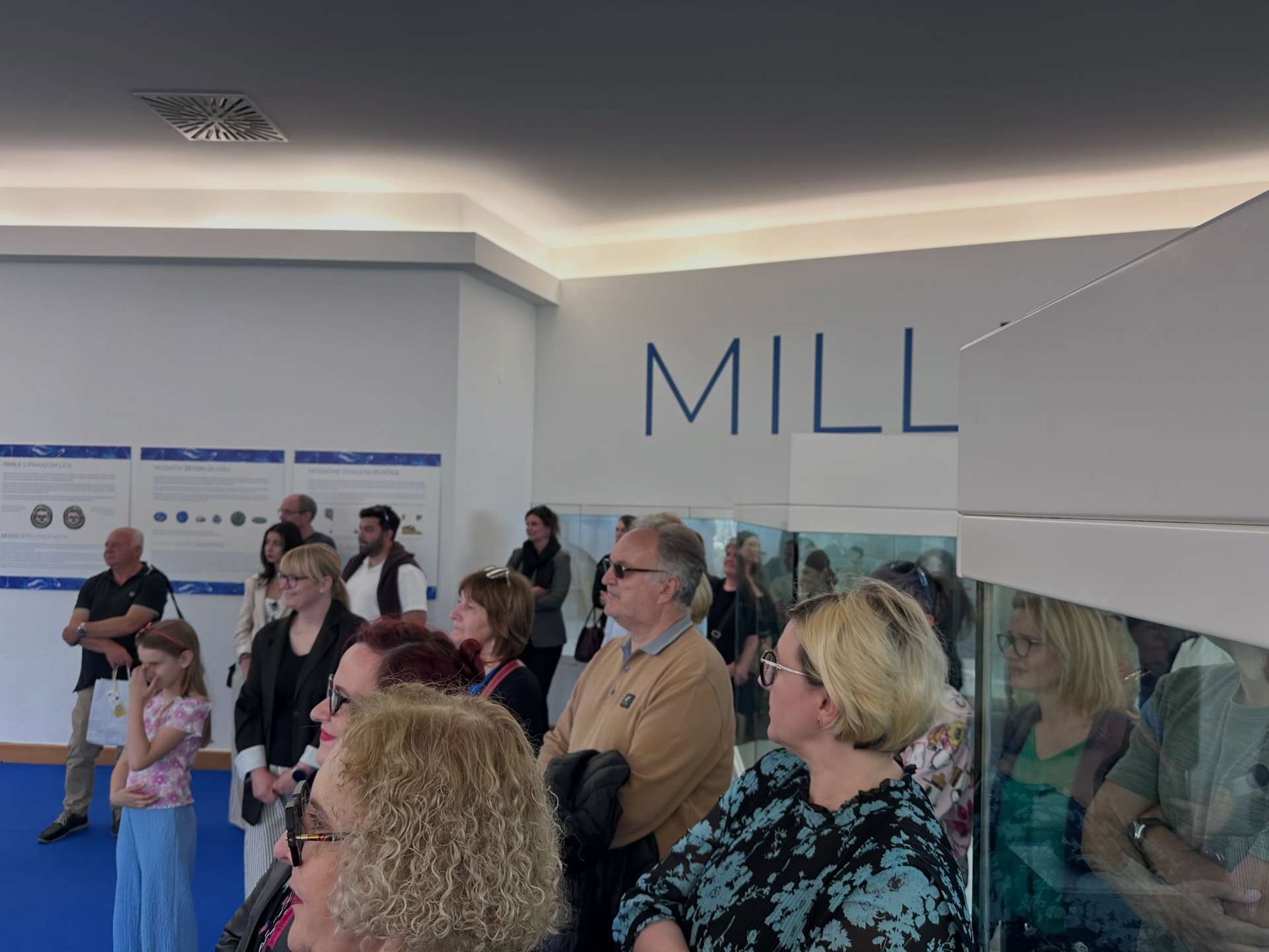 Atmosfera s otvorenja izložbe "Millefiori: antičko mozaično staklo s prostora Hrvatske”