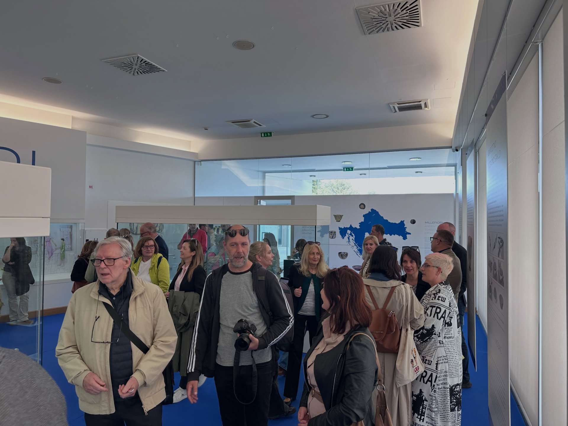 Atmosfera s otvorenja izložbe "Millefiori: antičko mozaično staklo s prostora Hrvatske”