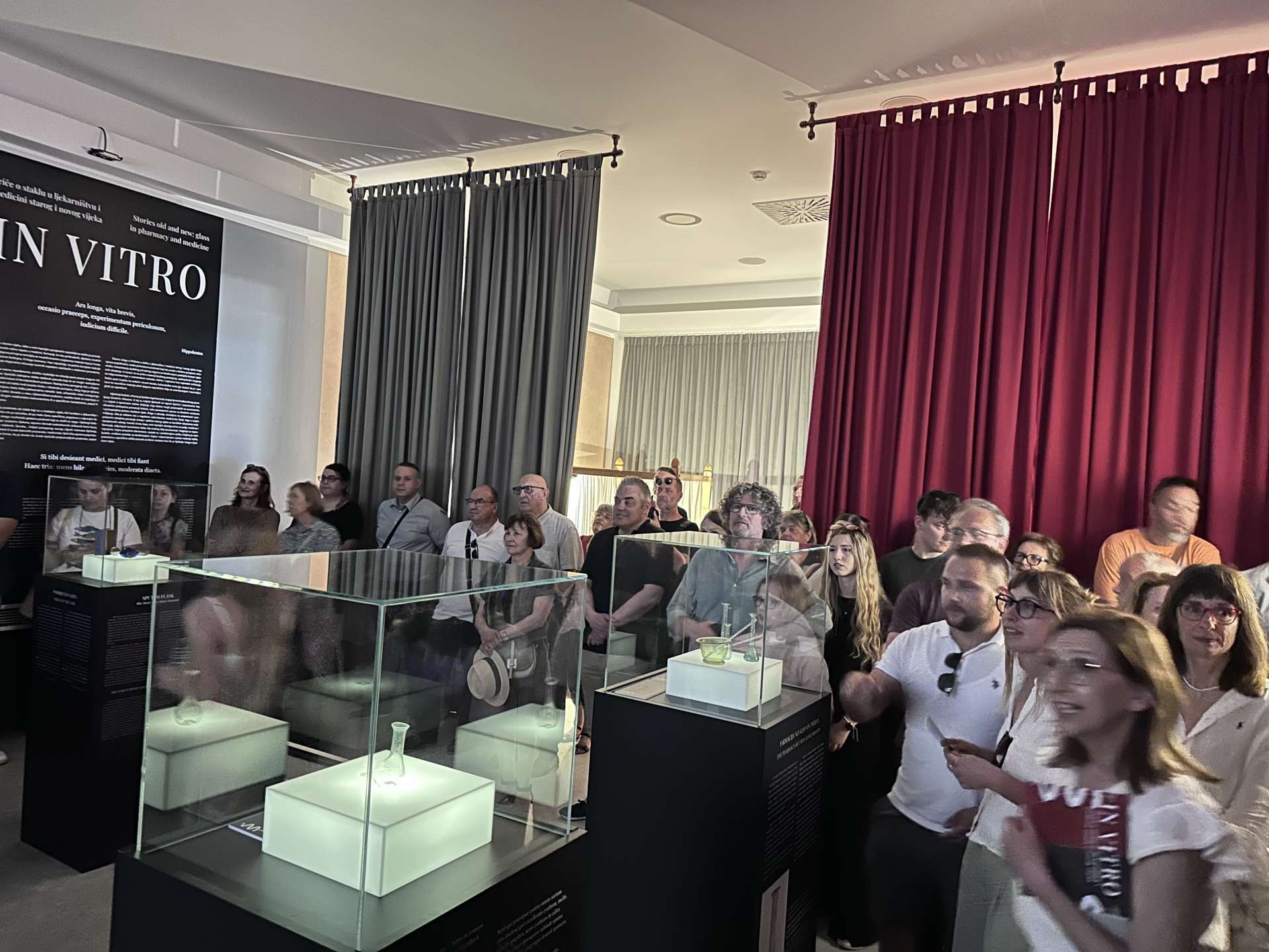 Otvorenje izložbe "IN VITRO: Priče o staklu u ljekarništvu i medicini starog i novog vijeka"