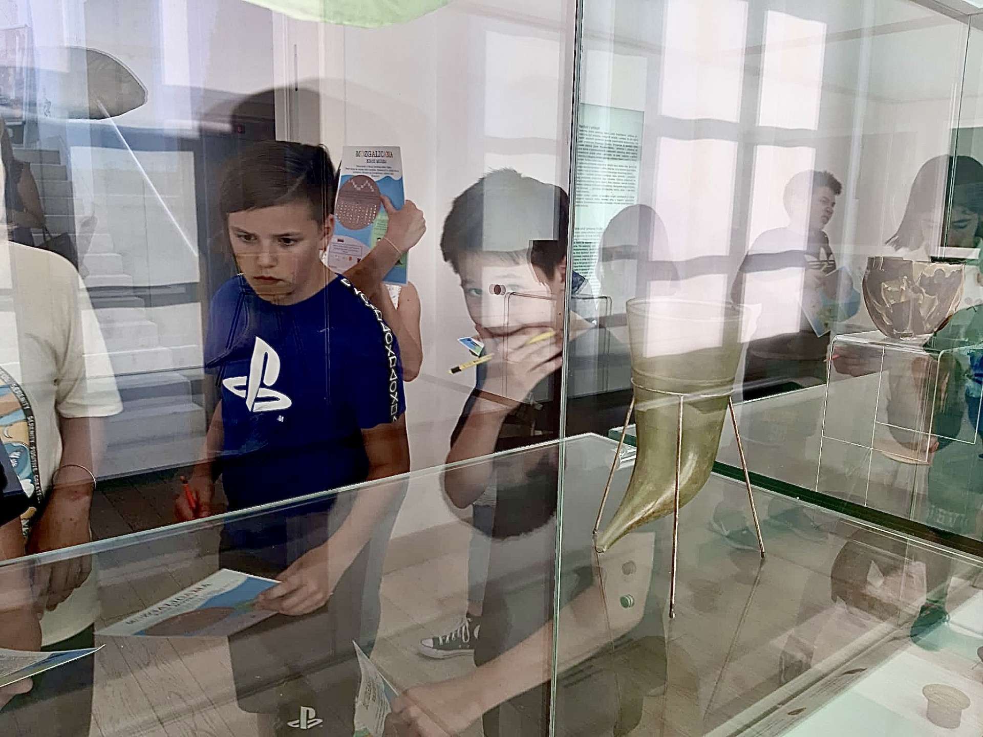 PUZZLE SOLVING IN THE MUSEUM