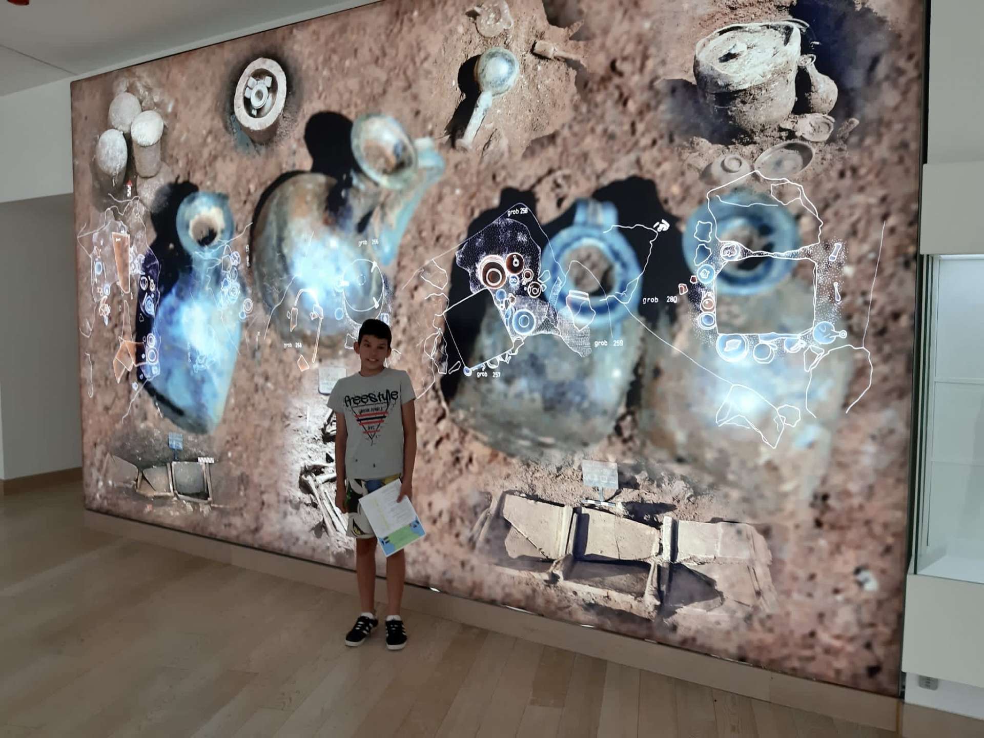 PUZZLE SOLVING IN THE MUSEUM