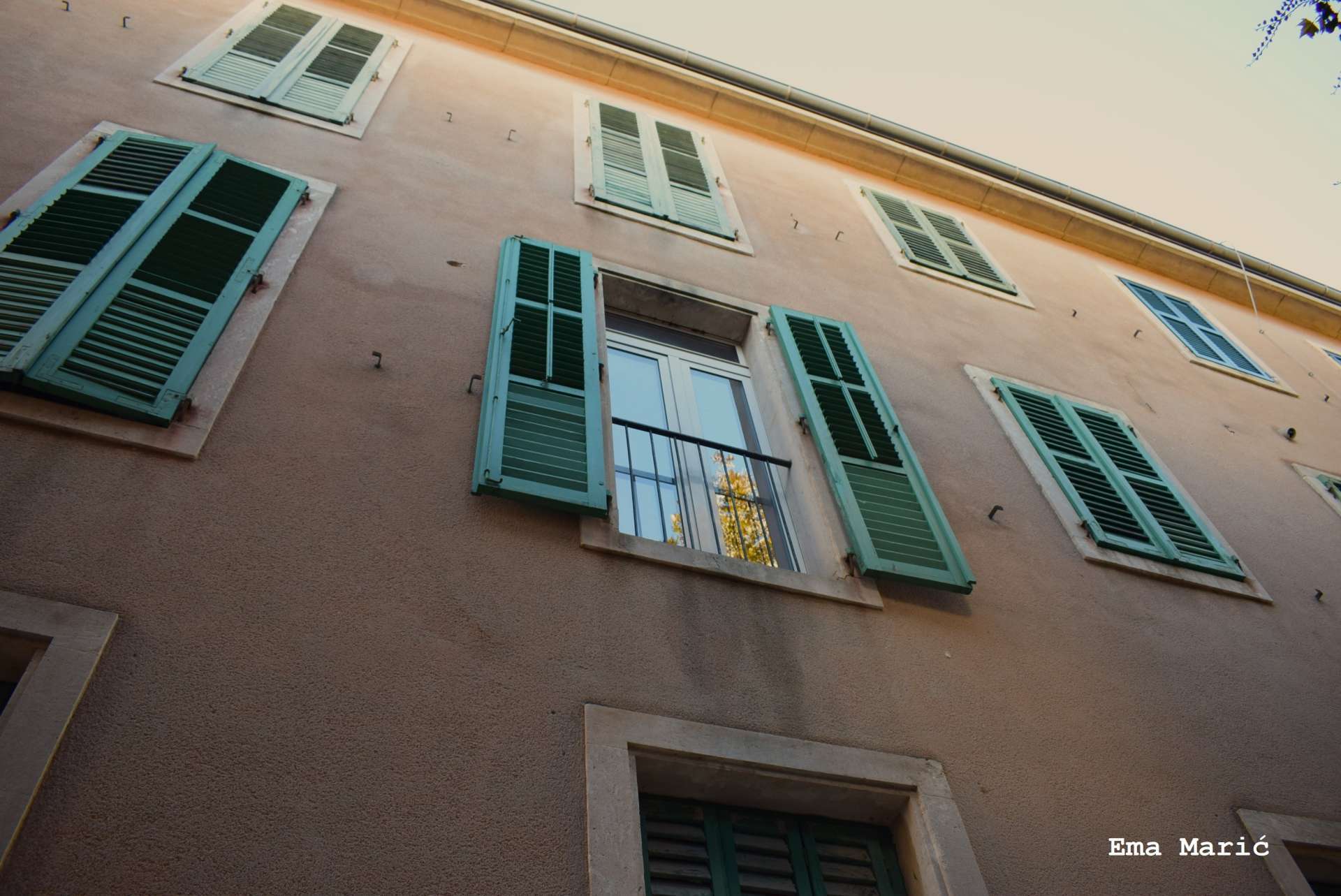 Photo exhibition "Looking into the window - looking into the past"