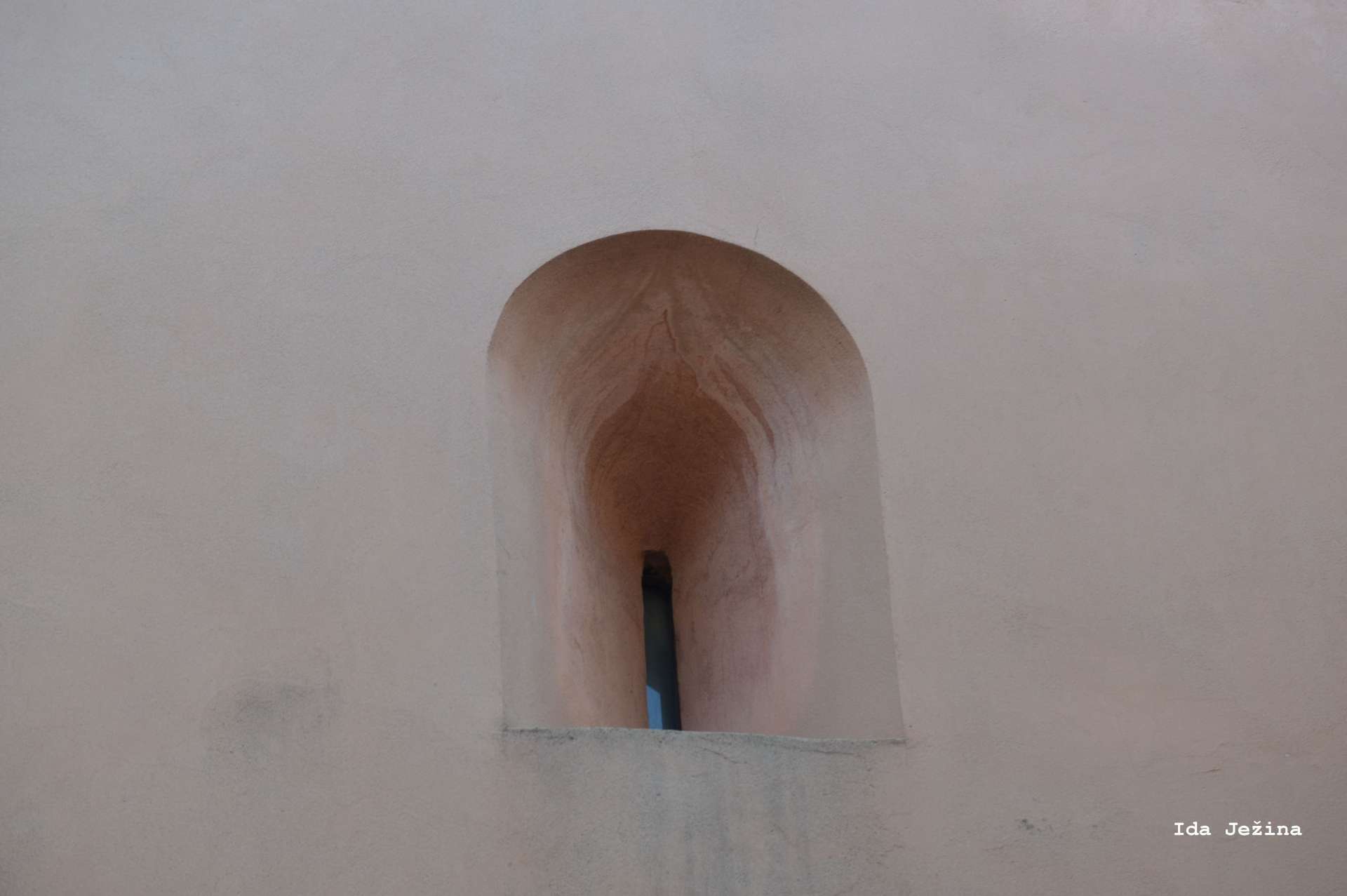 Photo exhibition "Looking into the window - looking into the past"