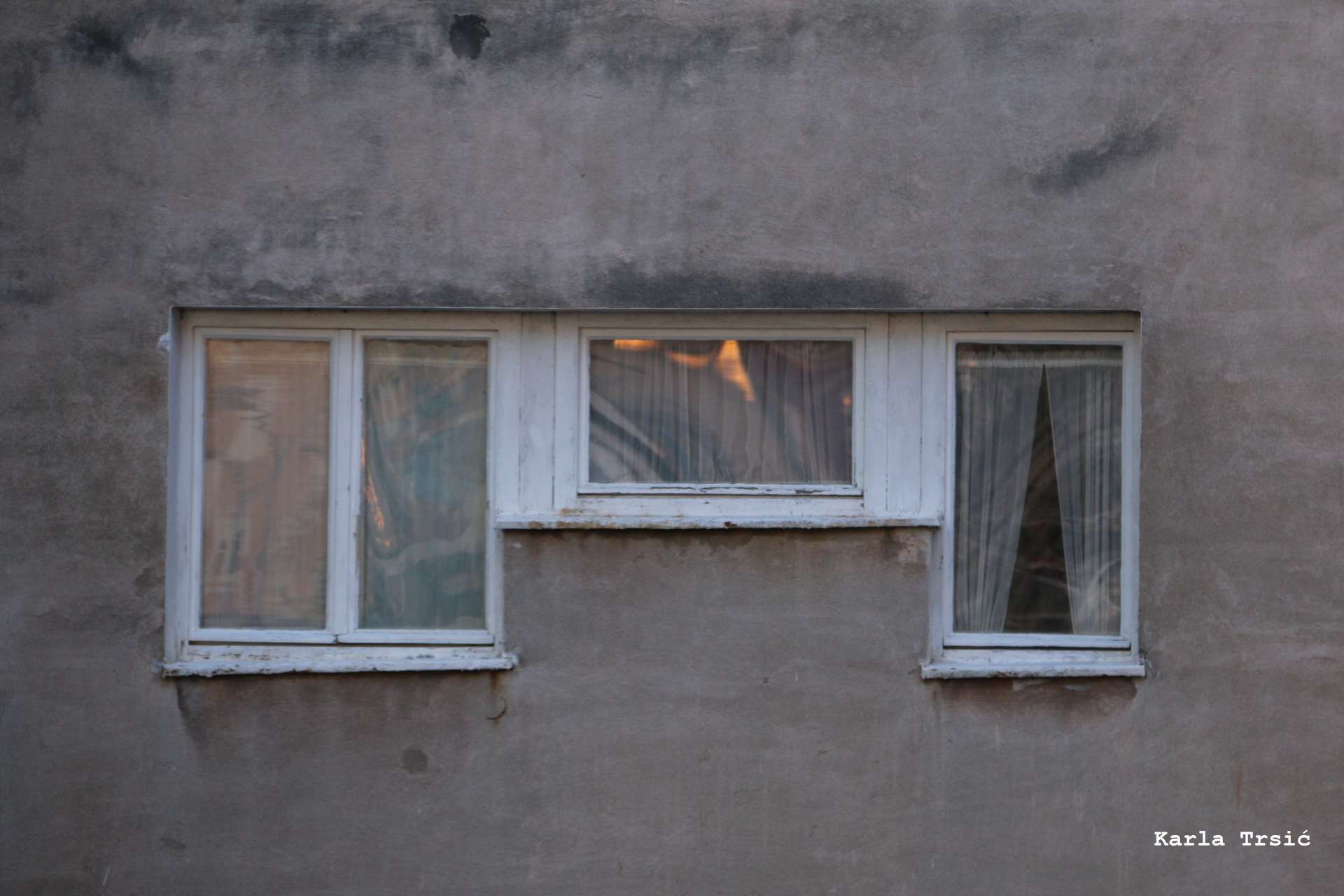 Photo exhibition "Looking into the window - looking into the past"