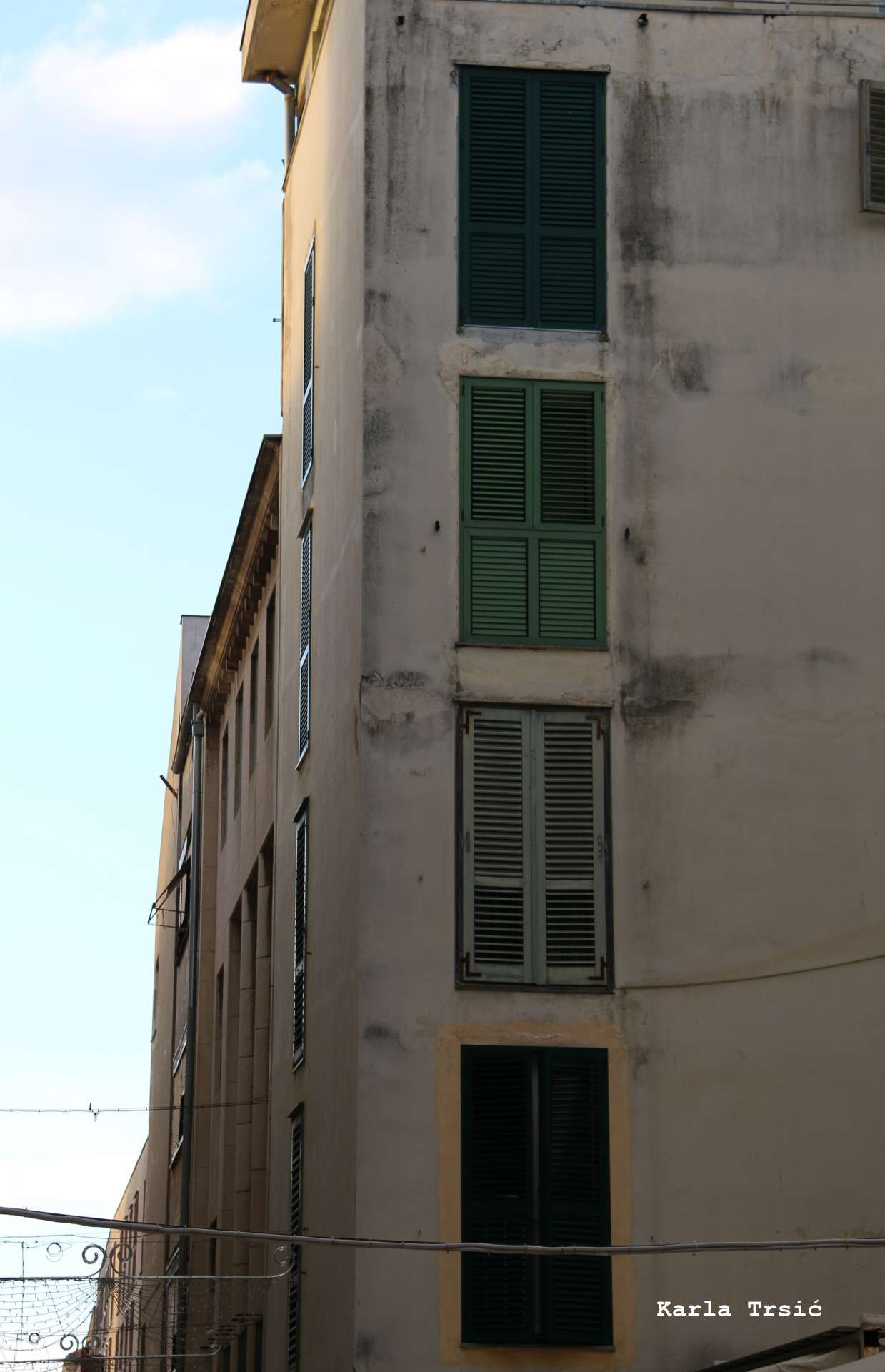 Photo exhibition "Looking into the window - looking into the past"