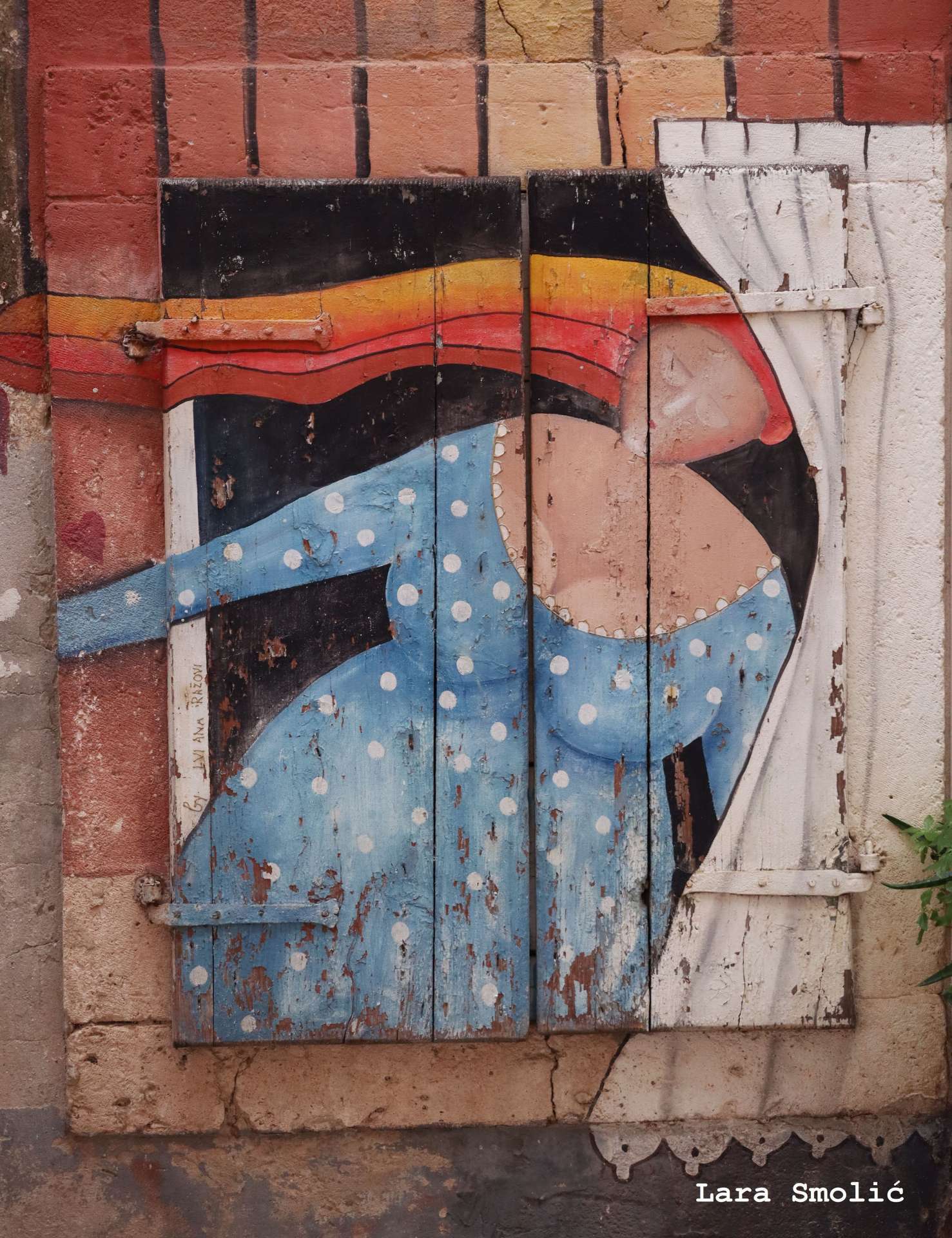 Photo exhibition "Looking into the window - looking into the past"