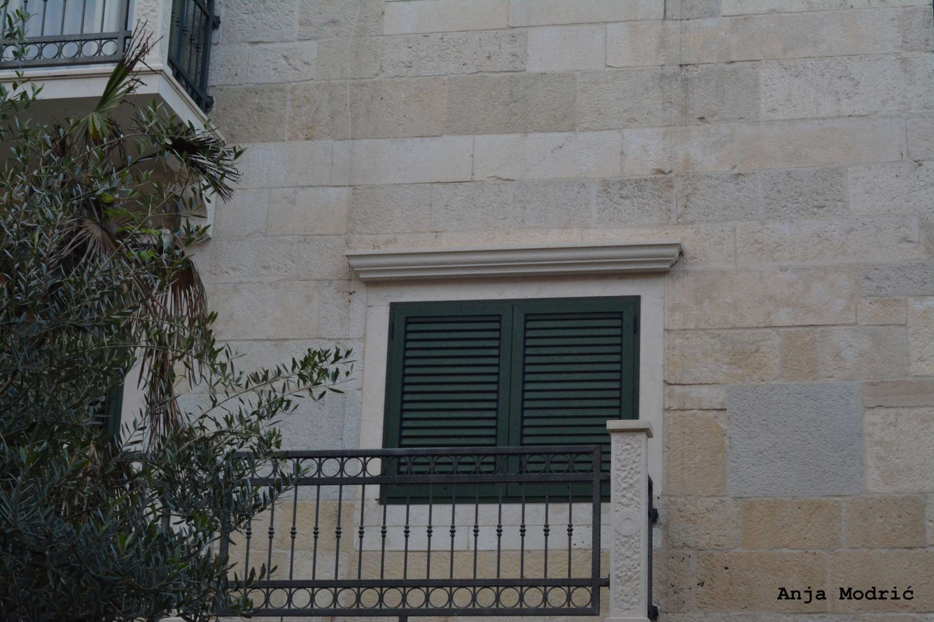 Photo exhibition "Looking into the window - looking into the past"