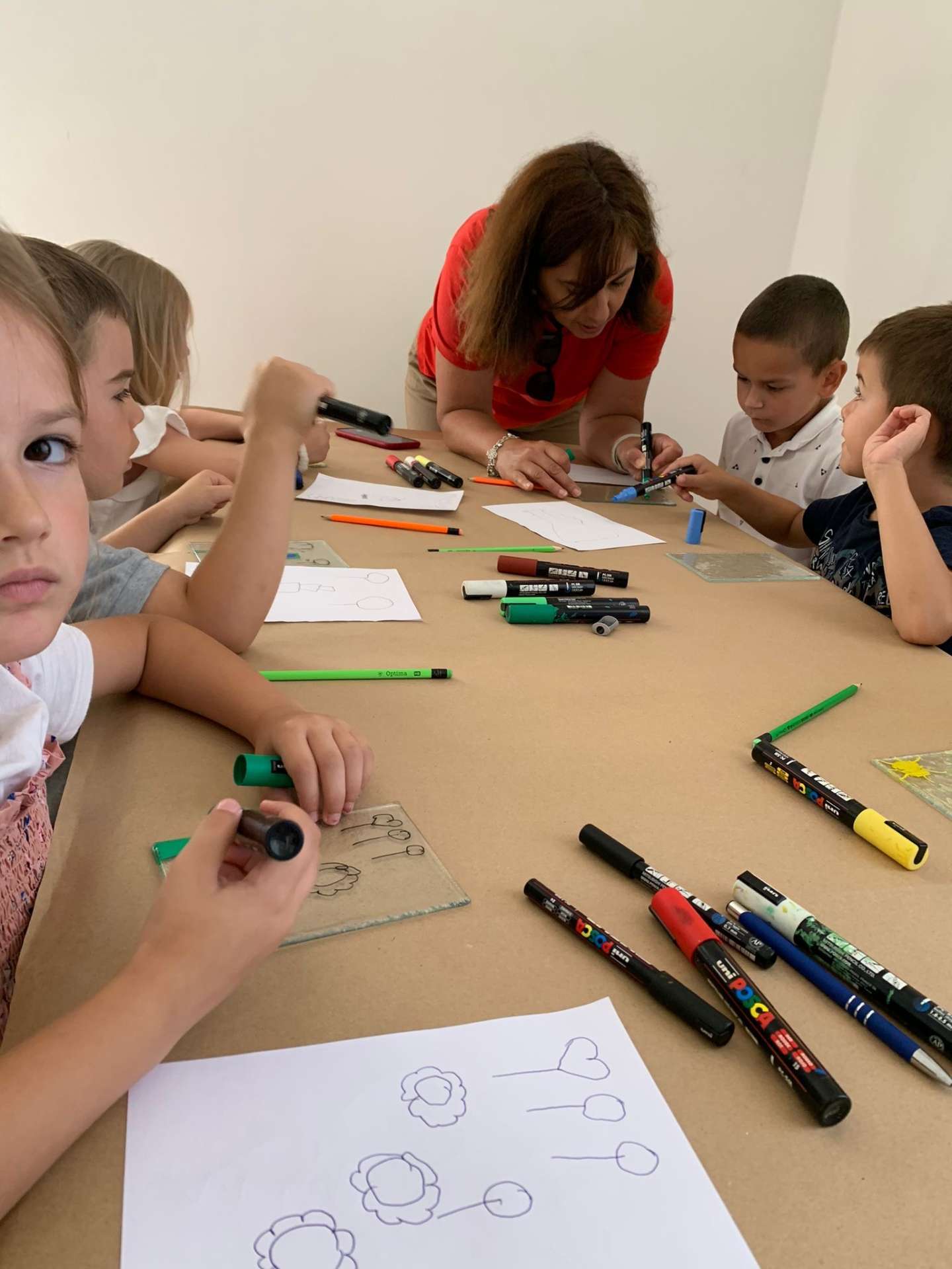 Participants of the "Žuto pače" kindergarten at the workshop "From (glass) waste to a work of art"
